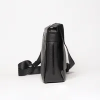 Louis Vuitton Messenger Taiga  - imagem 6