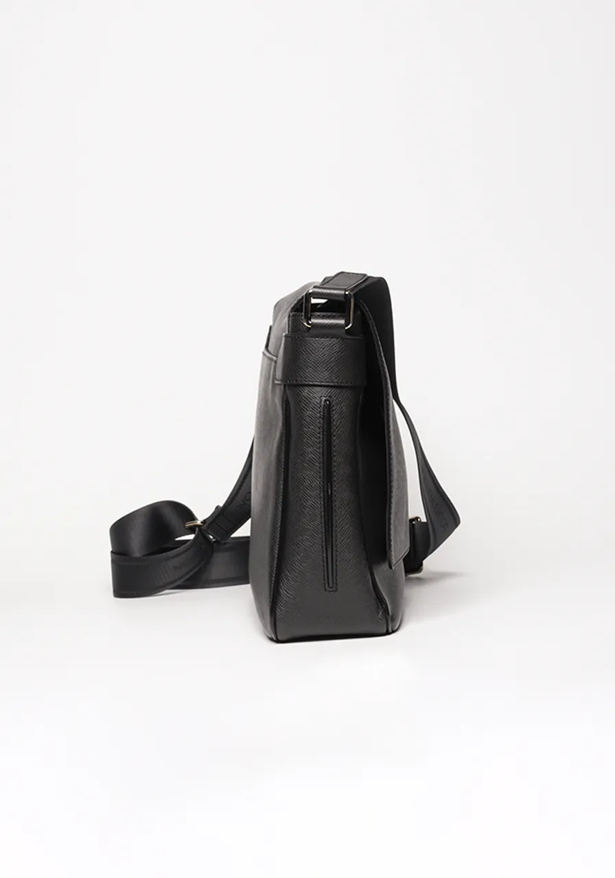 Louis Vuitton Messenger Taiga 