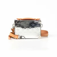 Louis Vuitton Monogram Mirror Handle Trunk Silver  - imagem 8