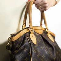 Louis Vuitton Monogram Tivoli PM - imagem 4