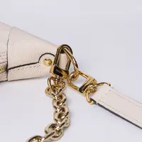 Louis Vuitton Hobo Loop  - imagem 7