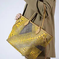 Louis Vuitton Neverfull Yayoi Kusama  - imagem 2