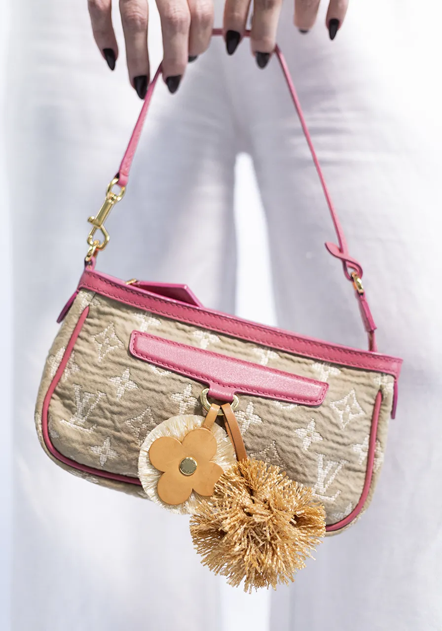 Louis Vuitton Ed Especial Monogram Sabbia Pochette