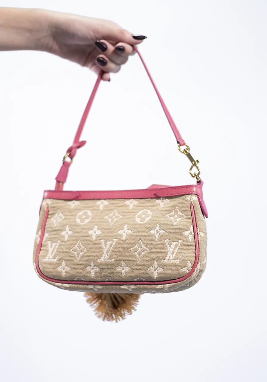 Louis Vuitton Ed Especial Monogram Sabbia Pochette