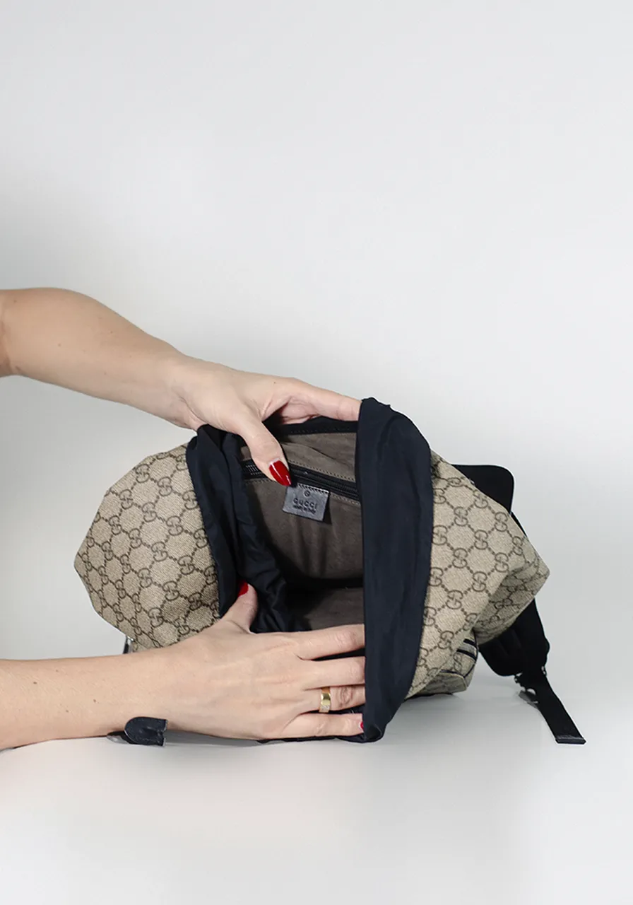 Mochila Gucci GG Supreme 
