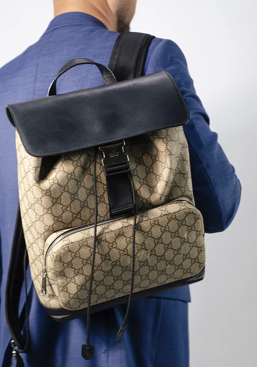 Mochila Gucci GG Supreme 