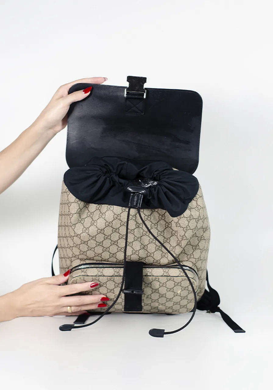 Mochila Gucci GG Supreme 
