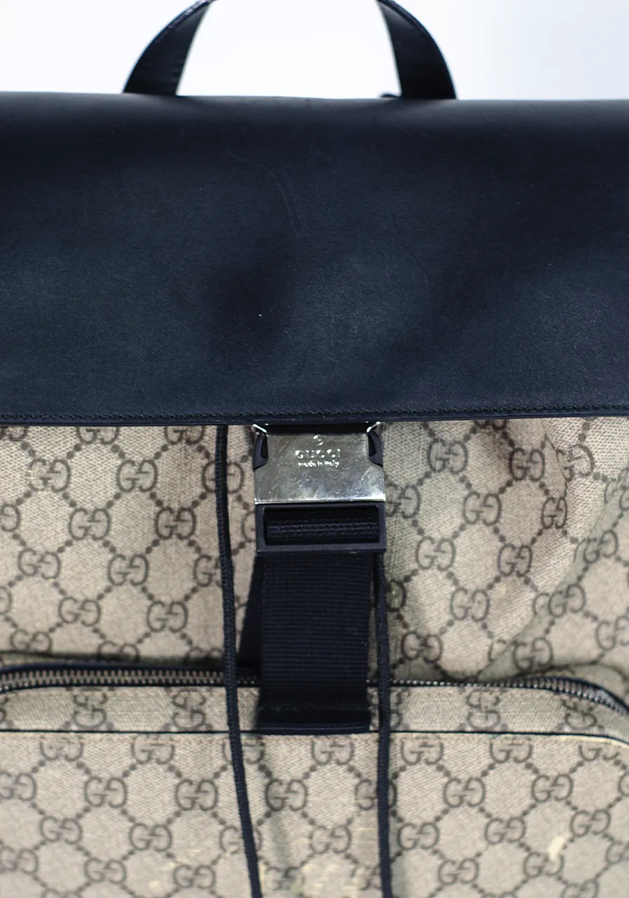 Mochila Gucci GG Supreme 