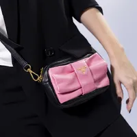 Prada Nappa Fiocco Bow Crossbody Clutch  - imagem 3