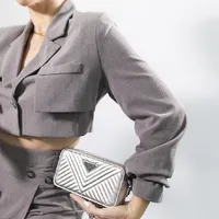 Prada Chain Wallet Crossbody - imagem 2