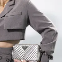 Prada Chain Wallet Crossbody - imagem 6