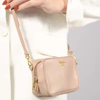 Prada Mini Saffiano Camera Bag  - imagem 3