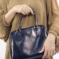 Prada Pyramid Saffiano Verniz  - imagem 4