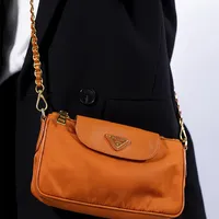 Prada Tessuto Nylon Crossbody - imagem 5
