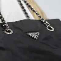 Prada Nylon Tote - imagem 3