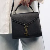Saint Laurent Cassandre  - imagem 3