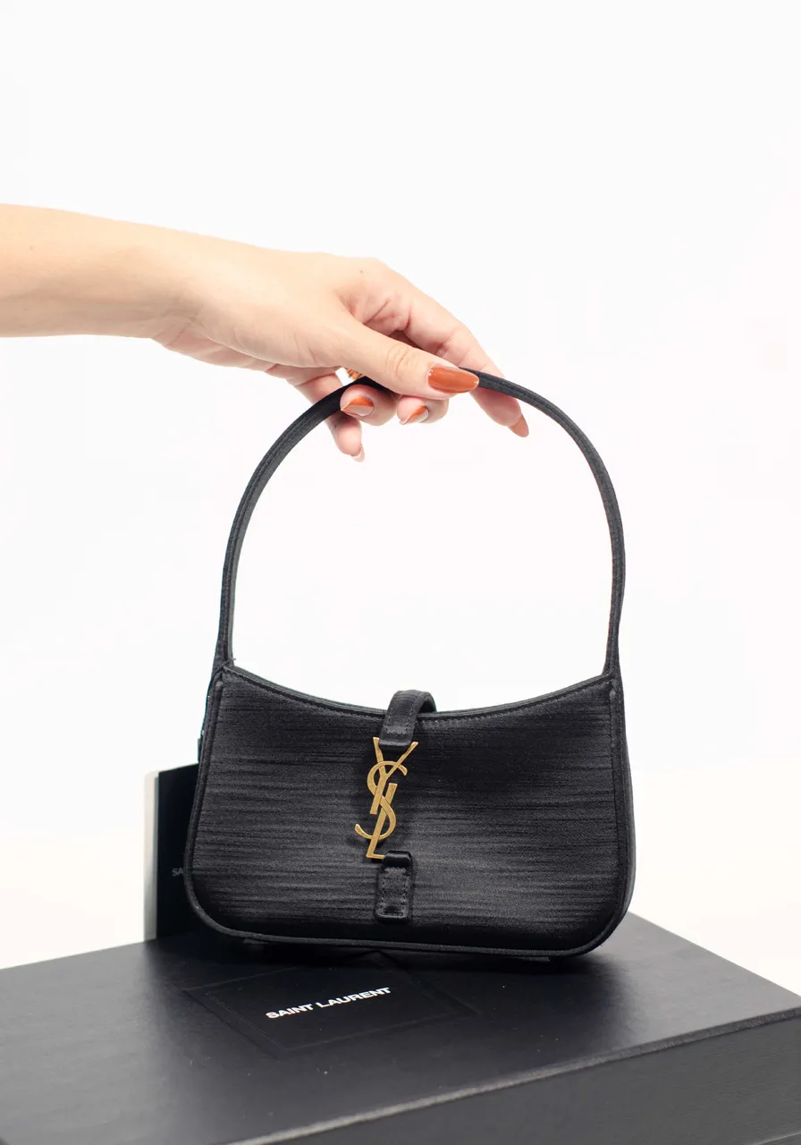 Saint Laurent Le 5 a 7 Hobo Bag