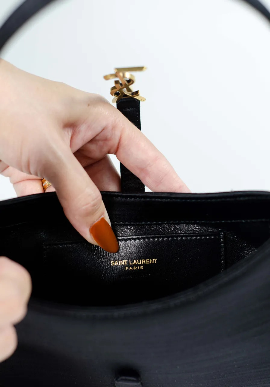 Saint Laurent Le 5 a 7 Hobo Bag