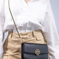 Tory Burch Britten Chain Wallet - imagem 5