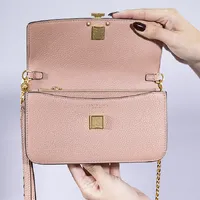 Tory Burch Britten Chain Wallet - imagem 5