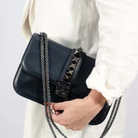 Valentino Médium Glam Lock  - imagem 3