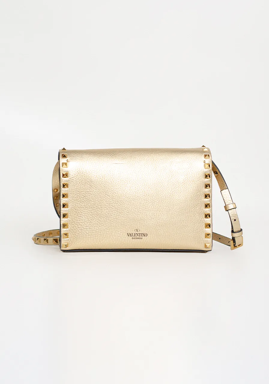 Valentino Garavani Rockstud Dourada