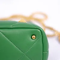 Valentino Roman Stud The Handle Small  - imagem 11