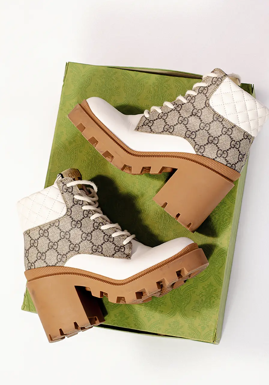 Bota Gucci GG Supreme Ankle Boots