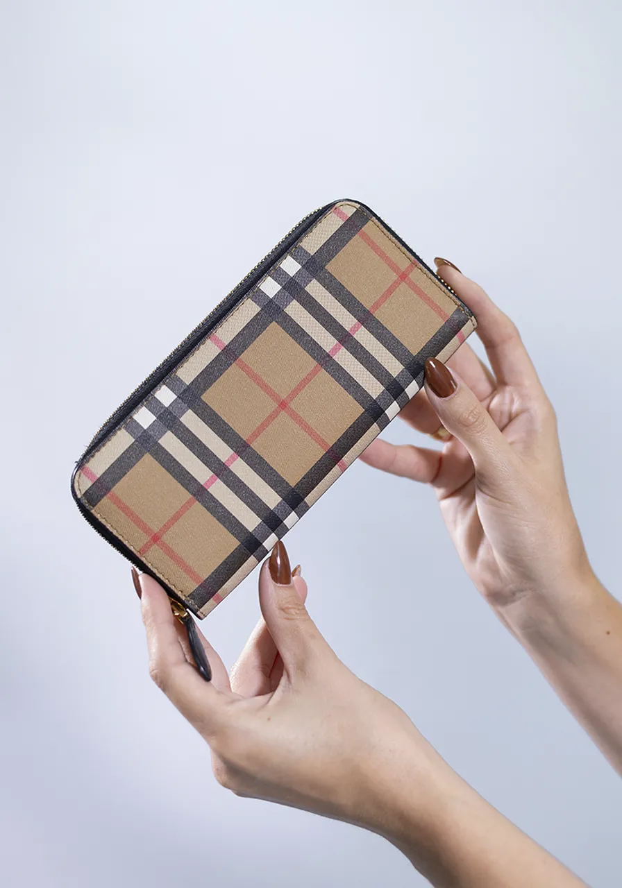 Carteira Burberry Vintage Check Zip Around