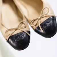 Chanel CC Cap Toe Ballet Flats - imagem 4