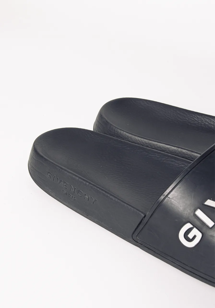 Chinelo Givenchy 