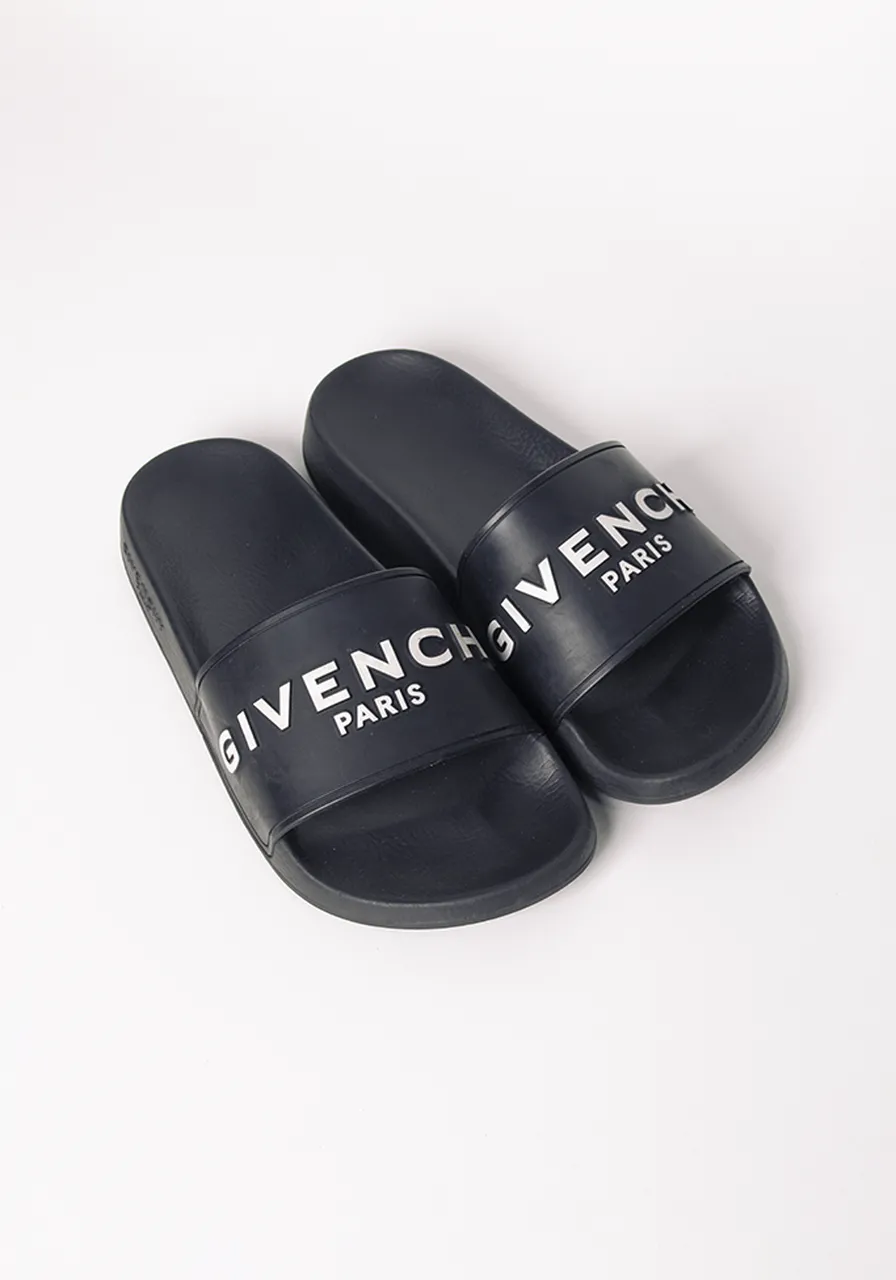 Chinelo Givenchy 