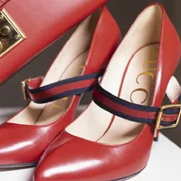 Scarpin GG Gucci Sylvie - imagem 4
