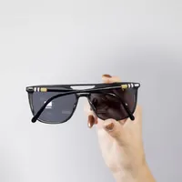 Óculos de Sol Burberry Grey - imagem 2