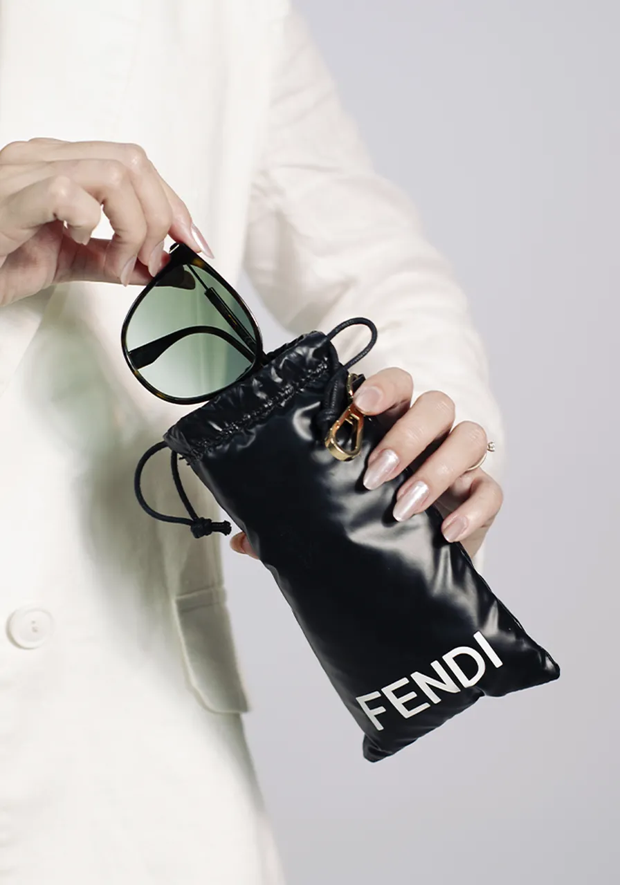 Óculos de Sol Fendi 