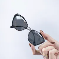 Óculos de Sol Miu Miu Cinza - imagem 4