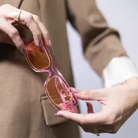 Óculos de Sol Valentino Pink Transparent VLogo - imagem 2