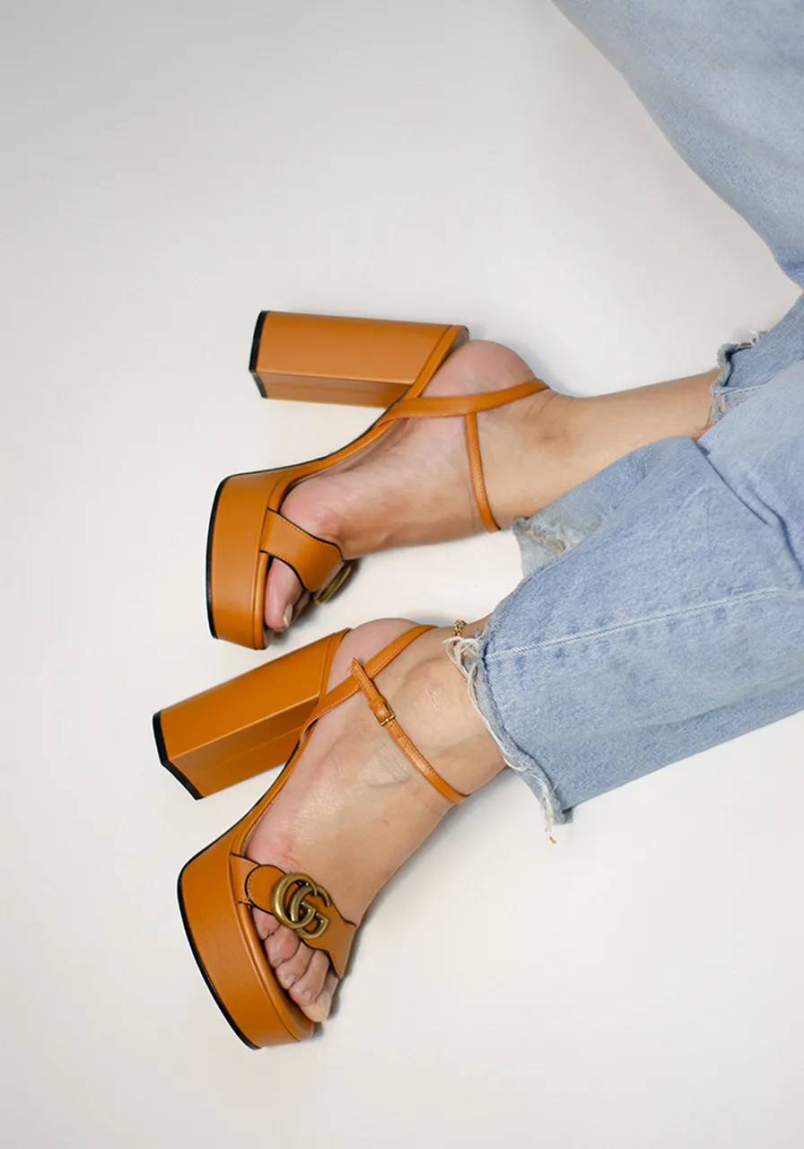 Sandália Gucci GG Plataforma