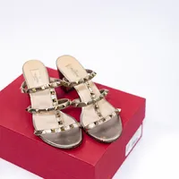 Sandália Rockstud de Couro Valentino Garavani - imagem 2