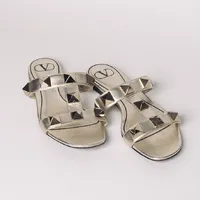 Sandália Valentino Garavani Roman Stud  - imagem 5