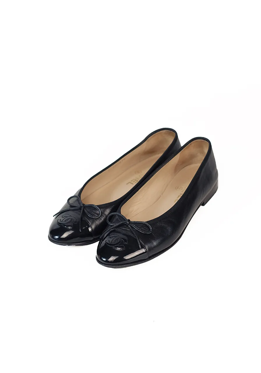 Sapatilha Chanel Cap Toe