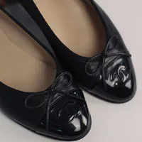 Sapatilha Chanel Cap Toe - imagem 3