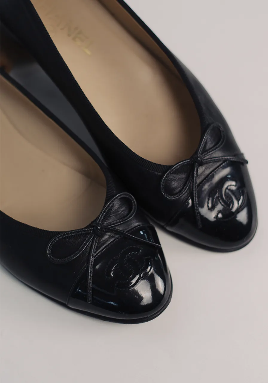 Sapatilha Chanel Cap Toe