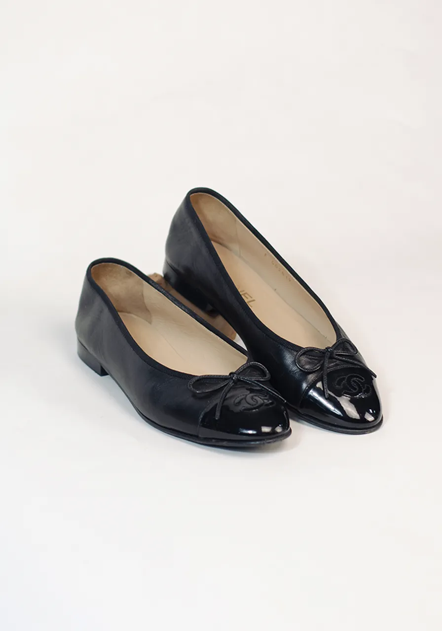 Sapatilha Chanel Cap Toe