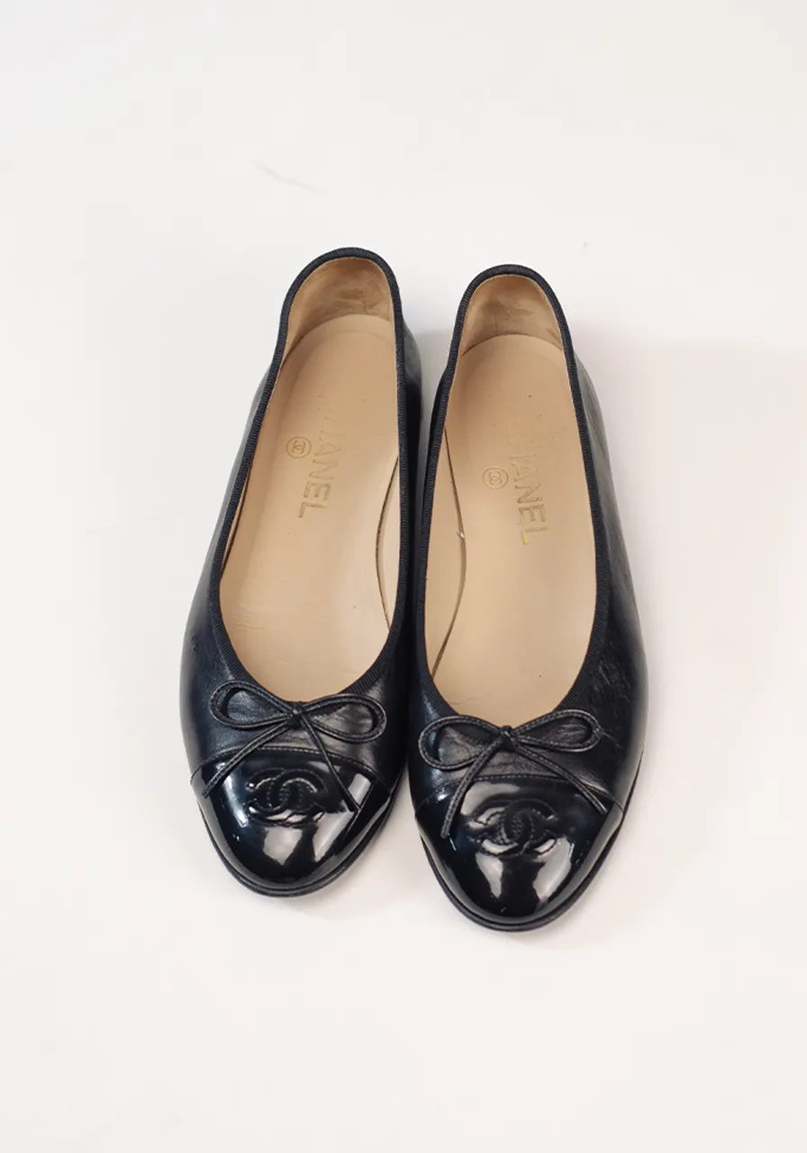 Sapatilha Chanel Cap Toe