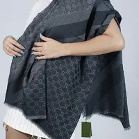 Scarf Gucci Chumbo - imagem 5