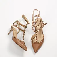 Scarpin Valentino Rockstud  - imagem 5