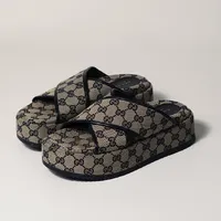 Slide Gucci Criss Cross GG  - imagem 4