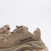 Tênis Balenciaga Triple S - imagem 5