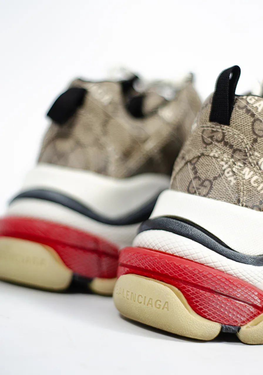 Tênis Balenciaga x Gucci Triple S Monograma